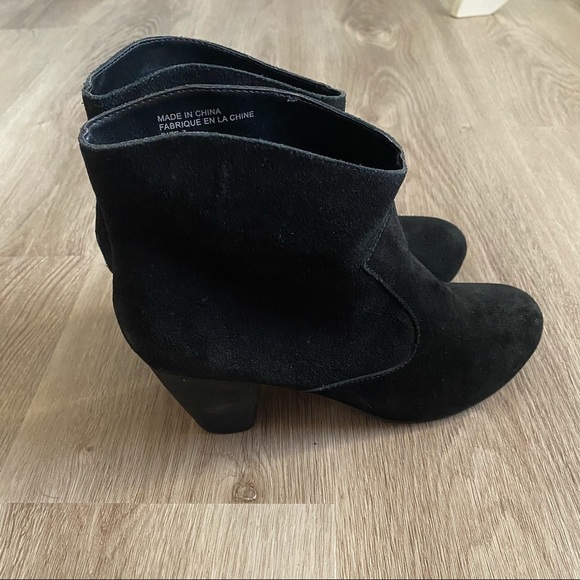 Ecote Urban Outfitters Alexandra Suede Slip On Booties - Picture 2 of 11